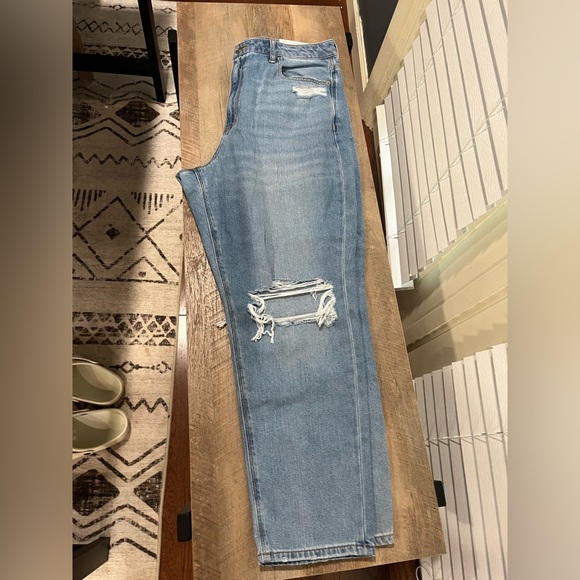 American Eagle Outfitters Denim - American Eagle Outfitters Mom Jeans Comfort Stretch Size 18
